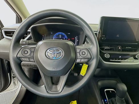 Used 2026 Toyota Corolla LE image 11