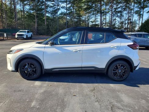 Certified 2024 Nissan Kicks SR w/ SR Premium Package image 6