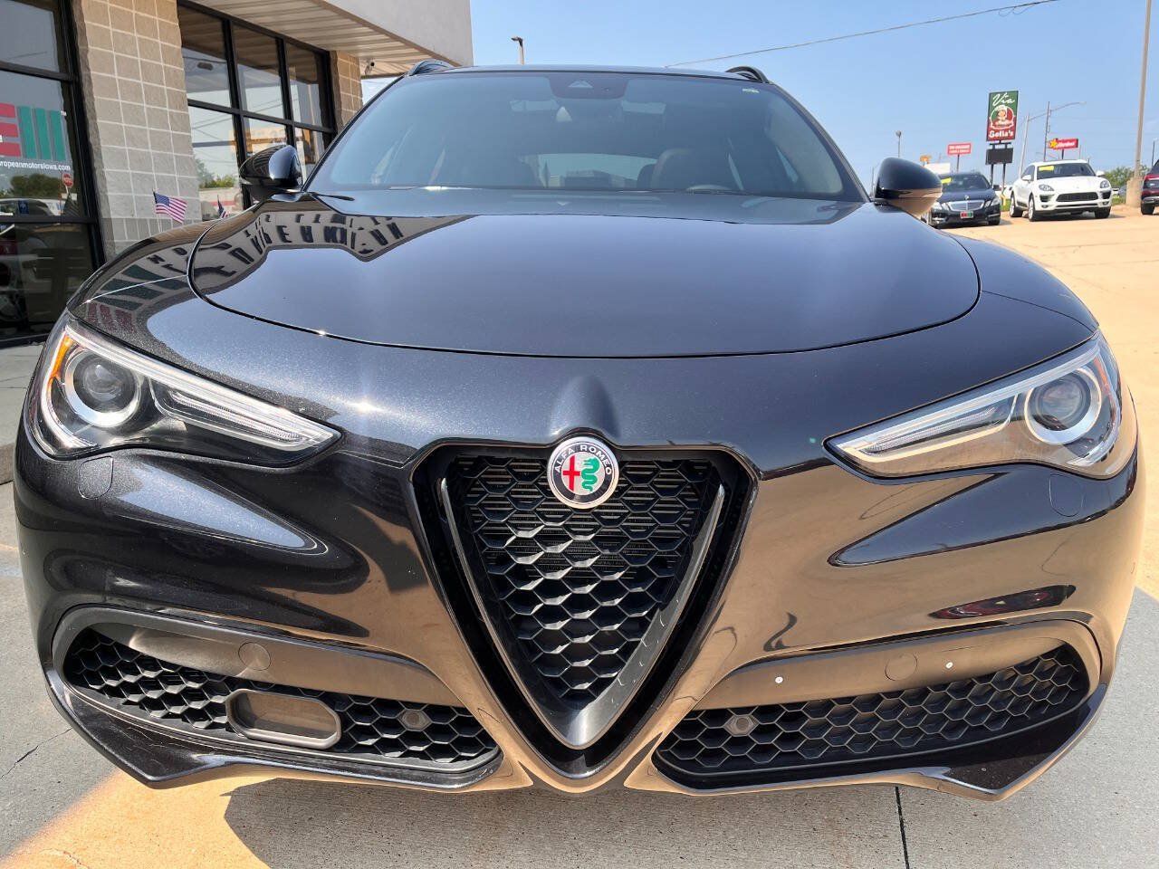 Used 2023 Alfa Romeo Stelvio Veloce AWD/4WD image 7