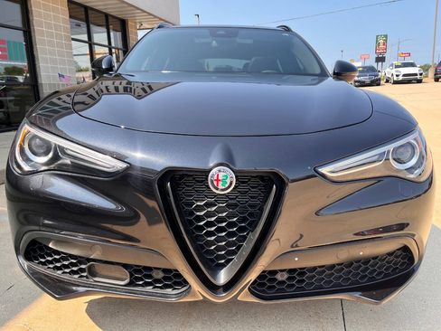 Used 2023 Alfa Romeo Stelvio Veloce AWD/4WD image 7
