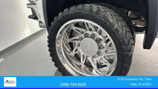 Used 2025 Chevrolet Silverado 3500 High Country w/ Technology Package AWD/4WD image 11