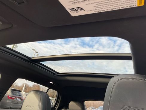 Used 2025 Chevrolet Equinox EV RS w/ LPO, Trailering Package image 21