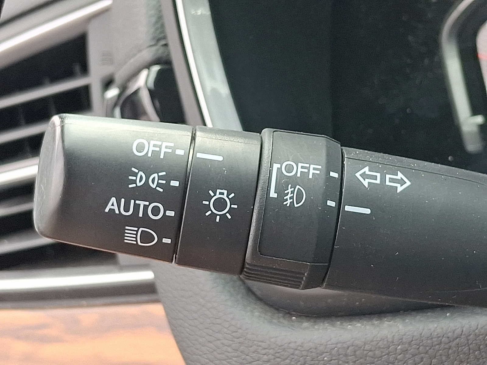 Used 2018 Honda CR-V Touring image 26