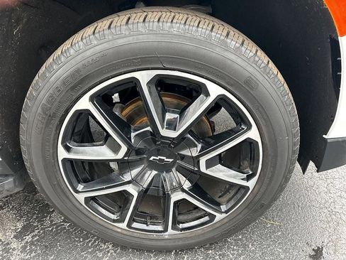 Used 2022 Chevrolet Tahoe RST w/ Luxury Package image 36