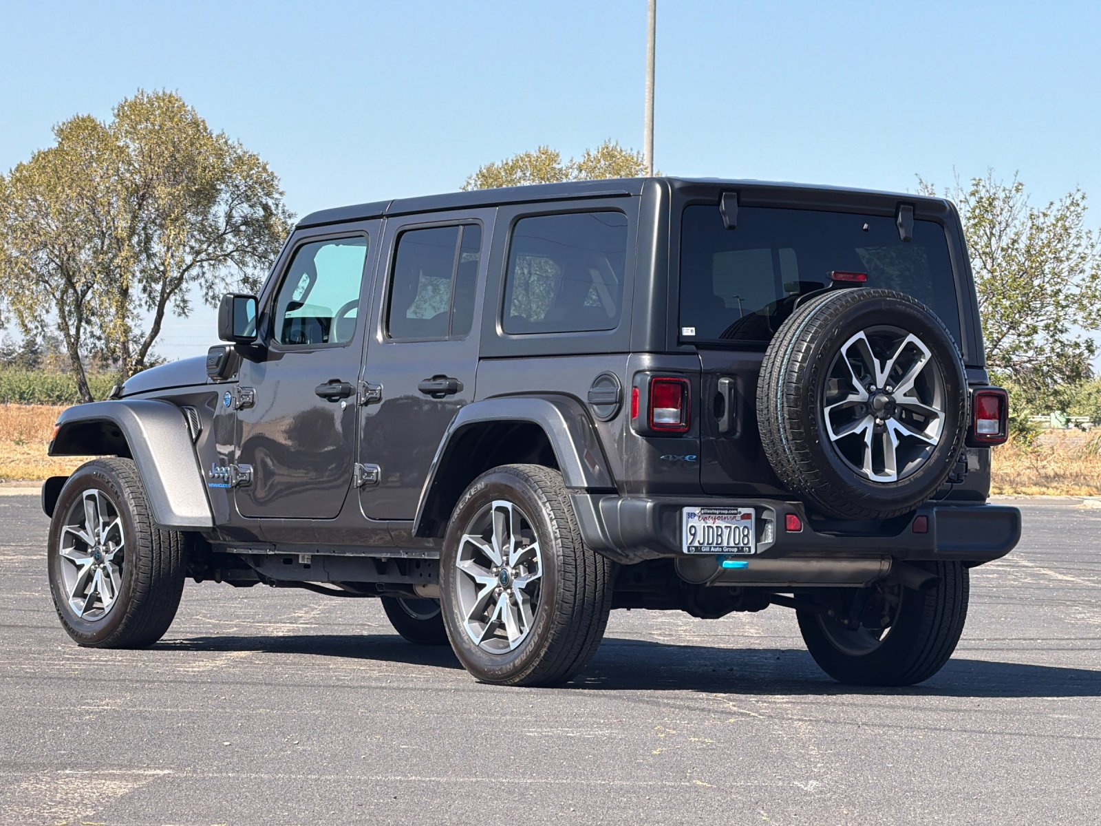 Used 2024 Jeep Wrangler Unlimited AWD/4WD image 6