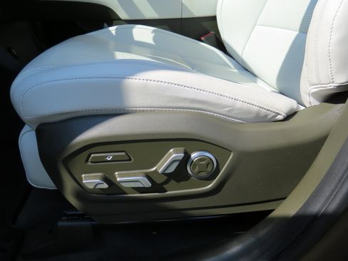 Used 2024 Hyundai Santa Fe Calligraphy AWD/4WD image 12