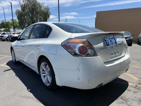 Used 2012 Nissan Altima 3.5 SR w/ Sport Pkg FWD image 5
