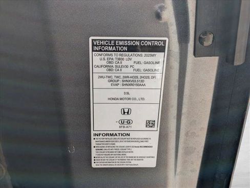 Used 2025 Honda Pilot Elite image 25