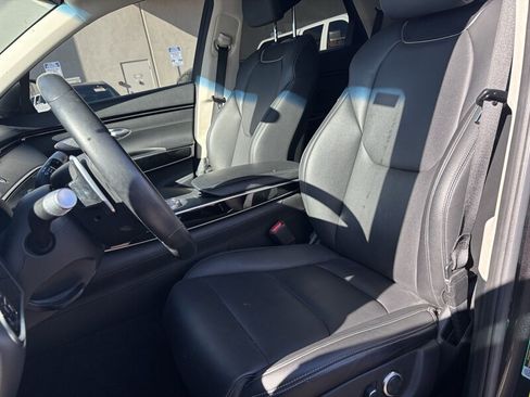 Used 2022 Genesis GV70 2.5T image 10