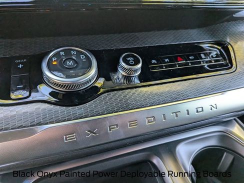 New 2026 Ford Expedition Platinum image 25