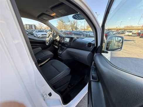 Used 2021 Nissan NV200 SV image 16