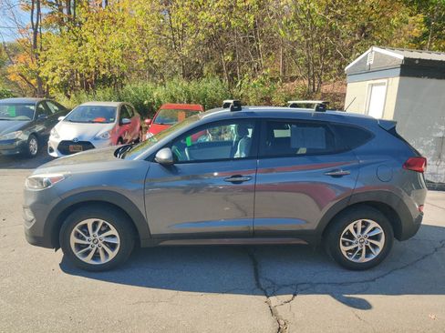 Used 2016 Hyundai Tucson SE w/ Option Group 02 image 3