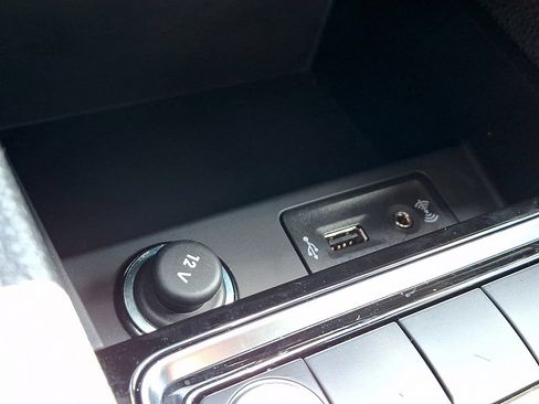 Used 2017 Volkswagen Jetta Sport FWD image 24