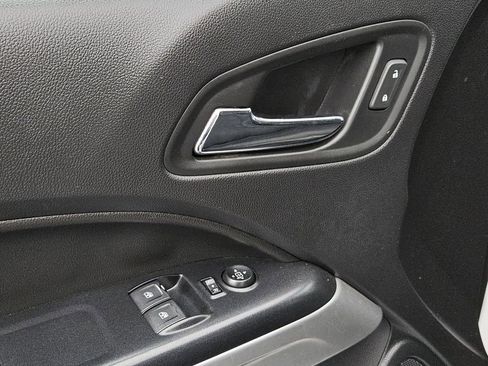 Used 2020 Chevrolet Colorado LT w/ Safety Package image 23