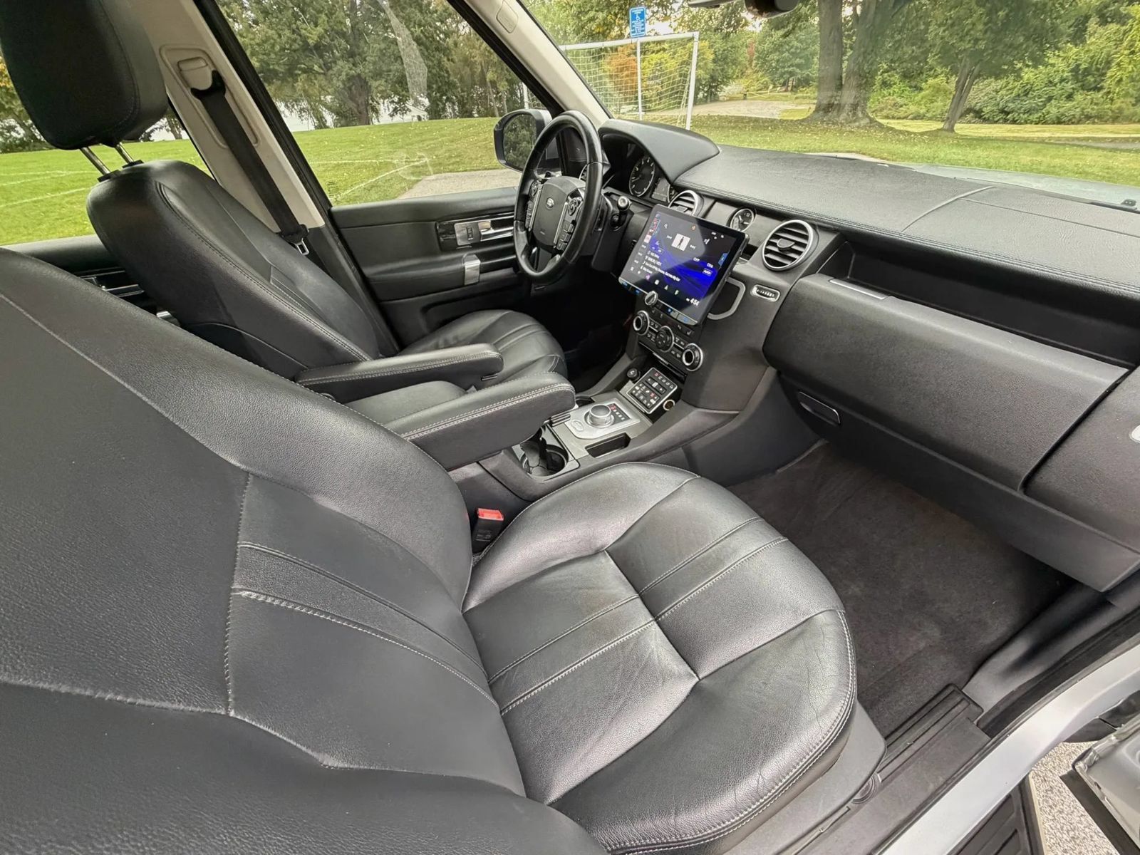 Used 2016 Land Rover LR4 HSE AWD/4WD image 36