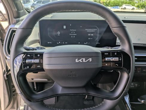 Certified 2026 Kia Sorento SX Prestige AWD/4WD image 34