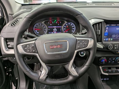 Used 2023 GMC Terrain SLT w/ Tech Package image 19