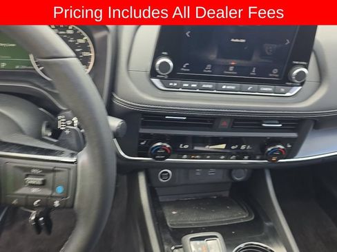 Certified 2023 Nissan Rogue SV w/ SV Premium B Package AWD/4WD image 10