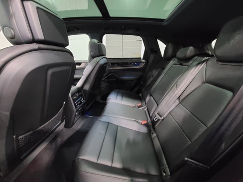 New 2026 Porsche Cayenne image 27