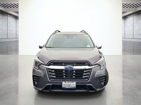 Used 2023 Subaru Ascent Limited w/ Technology Package AWD/4WD image 4
