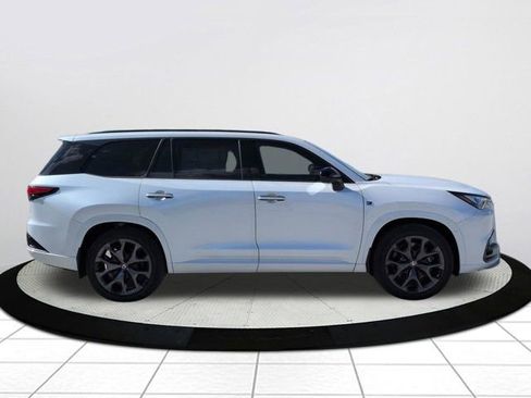 New 2026 Lexus TX 500h AWD image 3