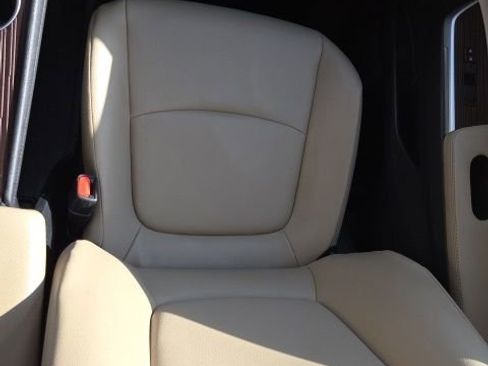 Used 2023 Toyota Sienna XLE image 21