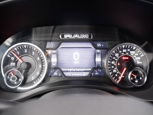 Used 2019 RAM 1500 Big Horn image 8