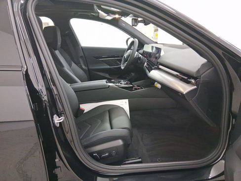 New 2026 BMW 530i xDrive w/ M Sport Package image 31