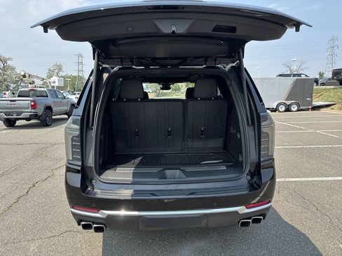 Certified 2025 Chevrolet Tahoe High Country AWD/4WD image 32