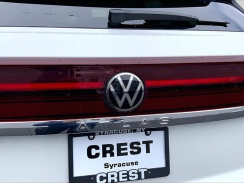 Used 2025 Volkswagen Atlas Cross Sport SEL Premium R-Line AWD/4WD image 31