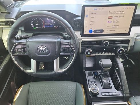 Used 2024 Toyota Tacoma Trailhunter image 9