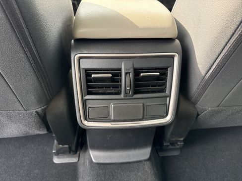 Used 2023 Subaru Forester Premium AWD/4WD image 22