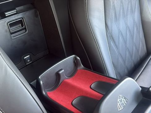 Certified 2024 Mercedes-Benz Maybach GLS 600 4MATIC image 27