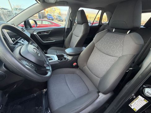 Used 2025 Toyota RAV4 XLE w/ Convenience Package image 39
