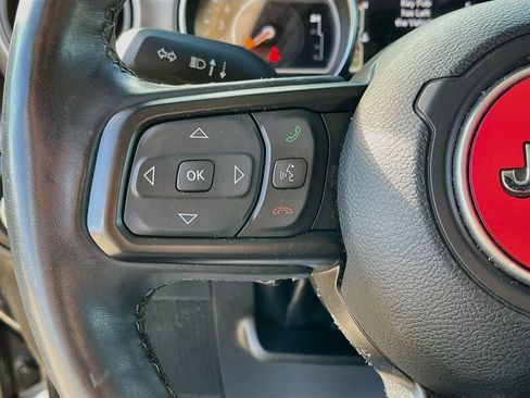 Used 2023 Jeep Gladiator Sport AWD/4WD image 17