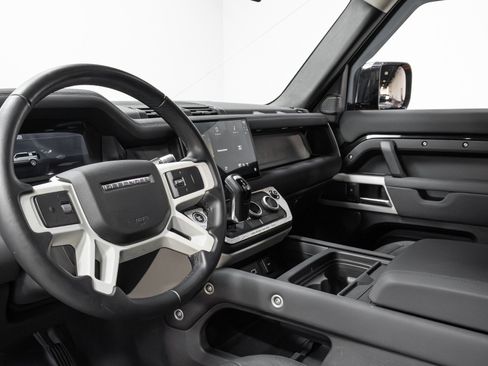 Used 2022 Land Rover Defender 110 S image 47