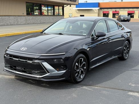 Used 2025 Hyundai Sonata SEL FWD image 4
