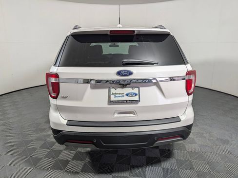 Certified 2019 Ford Explorer XLT w/ Equipment Group 202A FWD image 6