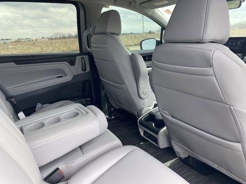 Used 2024 Honda Odyssey Touring image 18