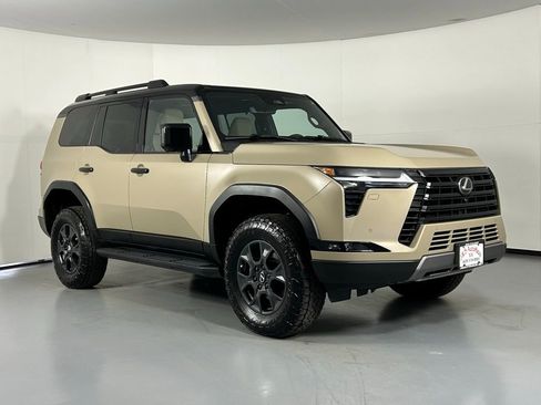 Used 2025 Lexus GX 550 image 1