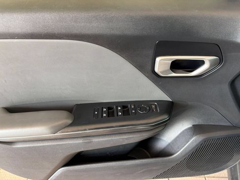 Used 2025 Kia K4 FWD image 18