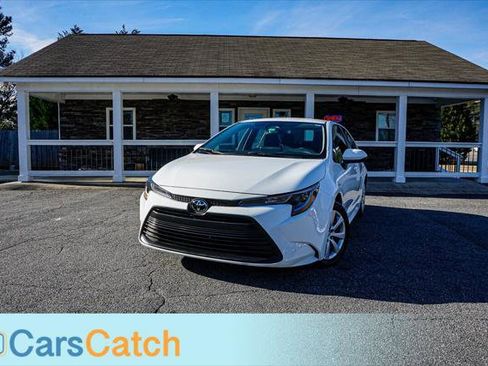 Used 2023 Toyota Corolla LE image 1