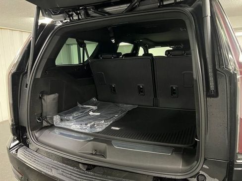 New 2026 Cadillac Escalade ESV Sport w/ Touring Package image 19