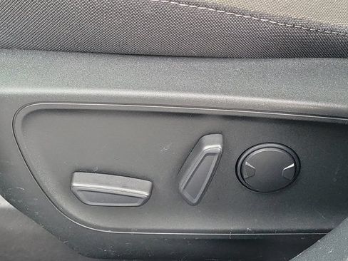 Used 2022 Ford Escape SE w/ SE Sport Appearance Package FWD image 18