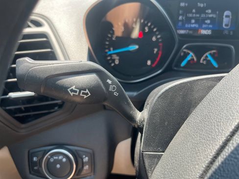 Used 2018 Ford Escape SE w/ SE Sync 3 Package FWD image 15