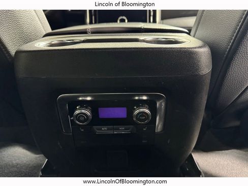 Used 2025 GMC Yukon Denali AWD/4WD image 23