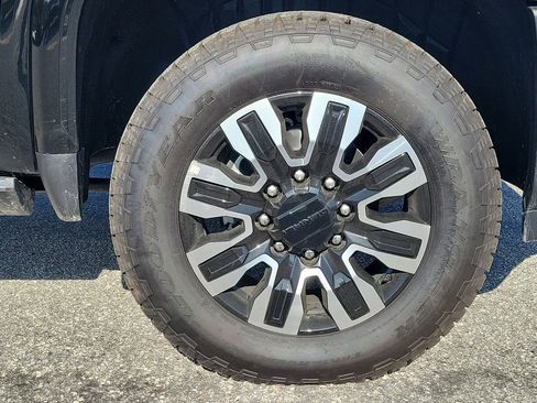 New 2025 GMC Sierra 3500 Denali Ultimate AWD/4WD image 5