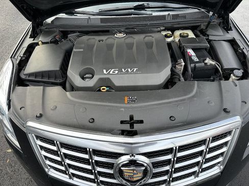 Used 2013 Cadillac XTS Premium image 16