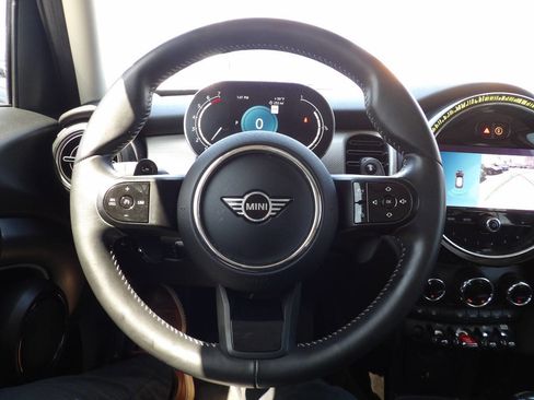 Used 2022 MINI Cooper S image 26