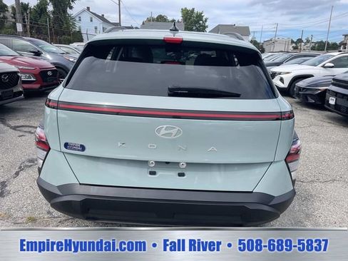 Used 2025 Hyundai Kona SEL FWD image 4